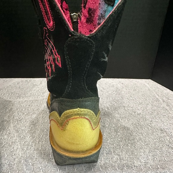 Ariat Women's Western Black and Pink Heeled Boots
